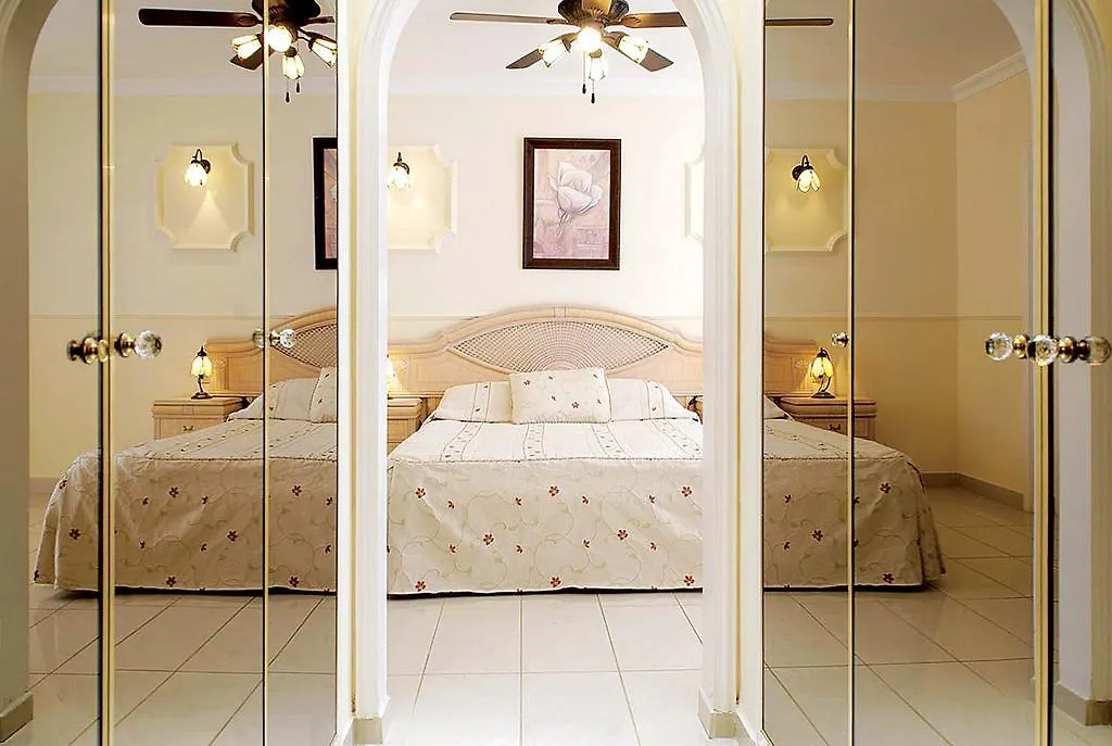 The Willows Villa Callao Salvaje
